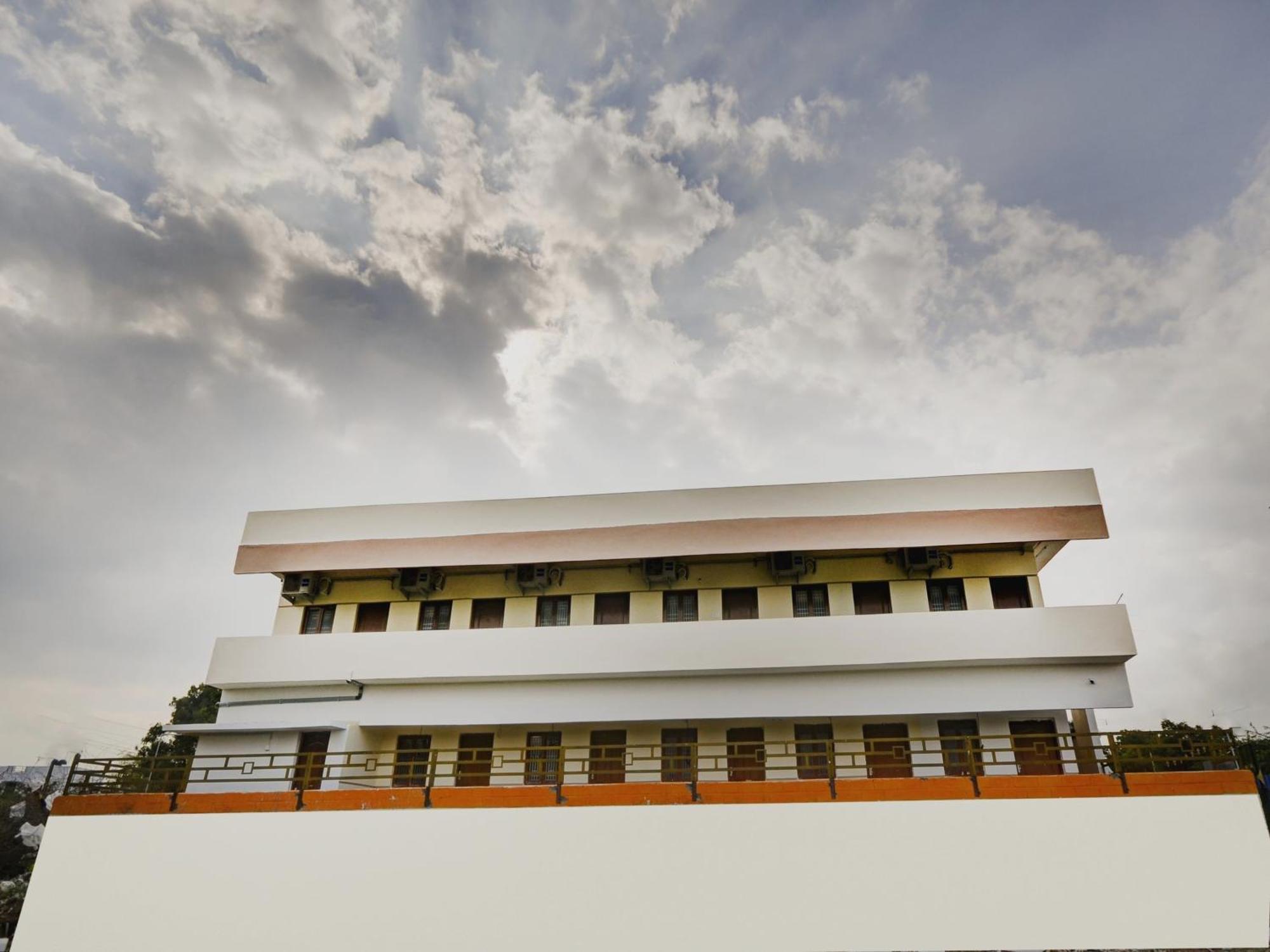 Hotel O Aruthraa Residency Podanur Esterno foto