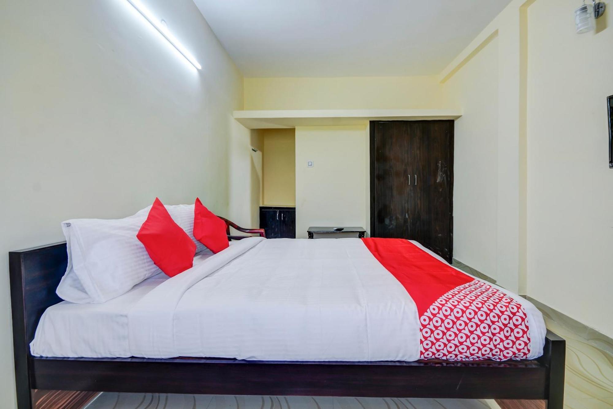 Hotel O Aruthraa Residency Podanur Esterno foto